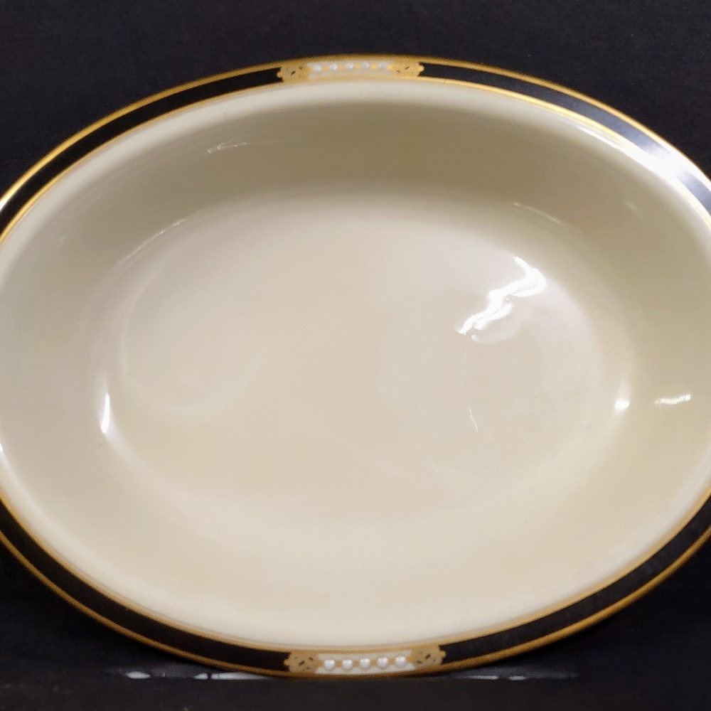 NEW! Lenox “Presidential Handcock” Platinum Ivory, China, vegetable bowl